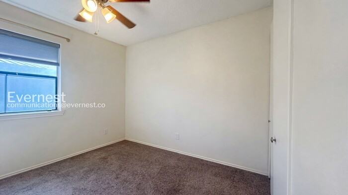 900 Taulbee Ln #106 - Photo 6 of 15