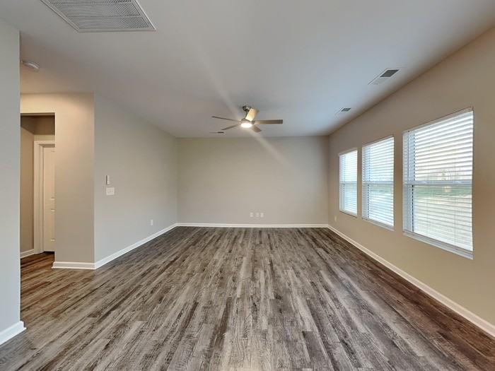 5713 Camp Ct Sw - Photo 6 of 29