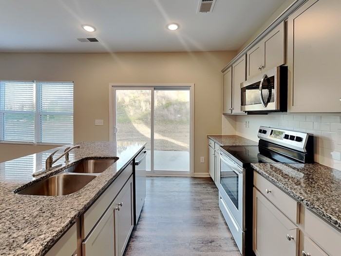 5713 Camp Ct Sw - Photo 7 of 29