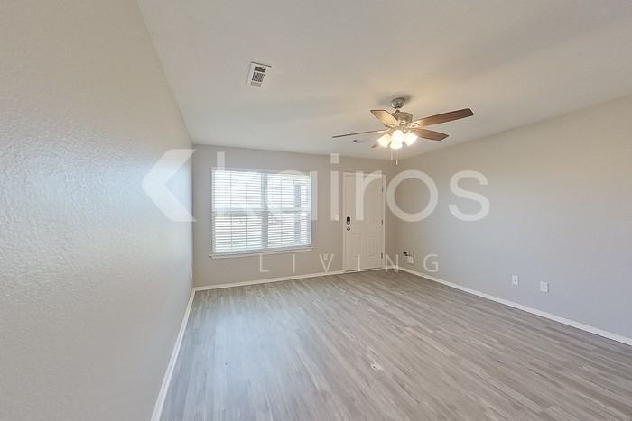 4009 E Thomas St #B - Photo 4 of 21