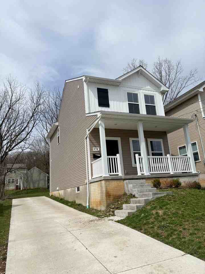 414 Douglas St - Photo 2 of 21