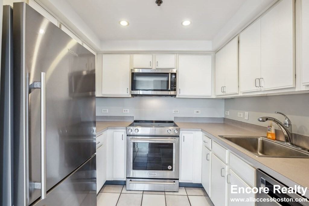 534538 Commonwealth Ave #7D - Photo 4 of 23