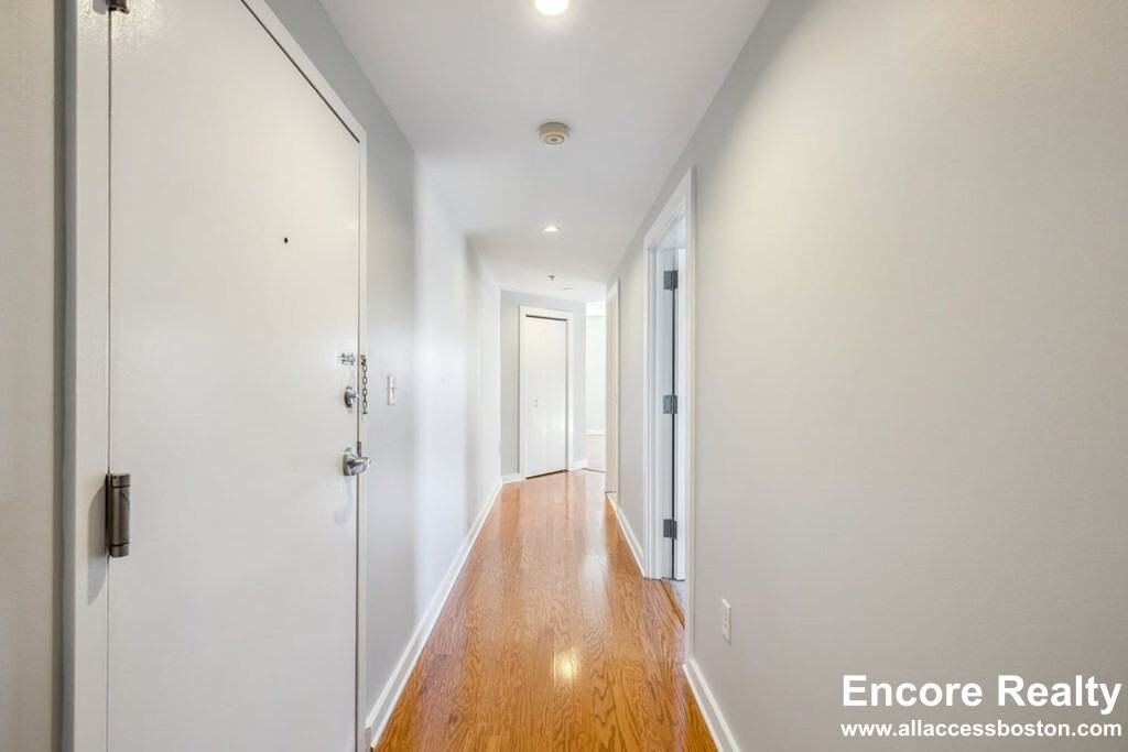 534538 Commonwealth Ave #7D - Photo 5 of 23