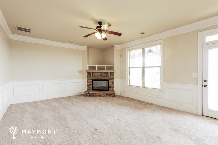 3055 Parkridge Dr - Photo 4 of 12