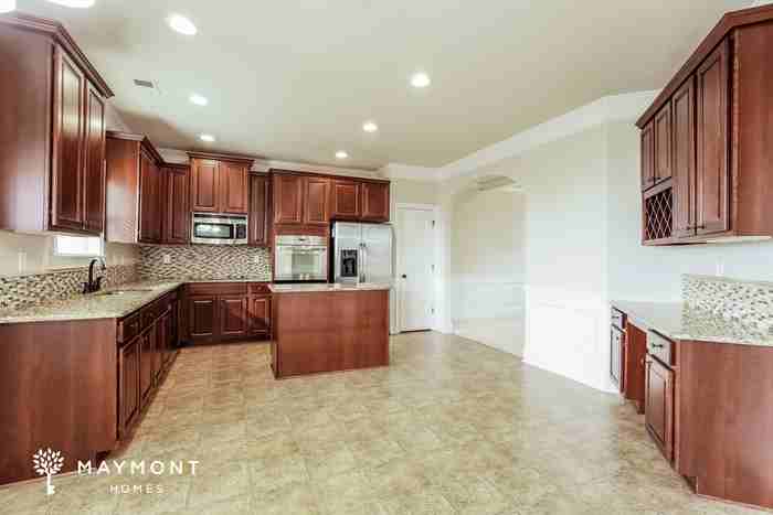 3055 Parkridge Dr - Photo 6 of 12