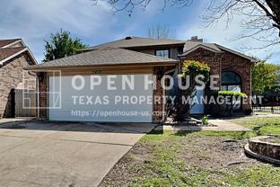 2402 Bennington Dr - Photo 1 of 1