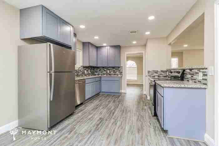 15611 Pebble Bend Dr - Photo 6 of 12