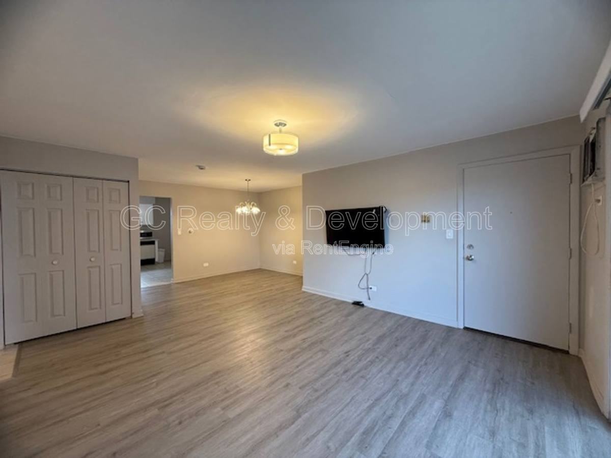 3606 Salem Walk #A1 - Photo 4 of 10