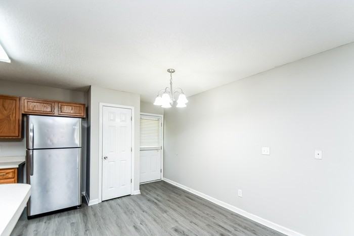 516 Heron Glen Dr - Photo 4 of 11