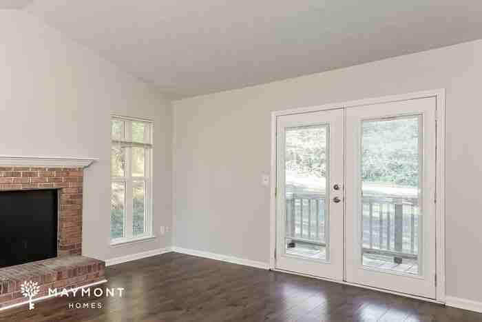 3280 Canterbury Trl - Photo 4 of 12