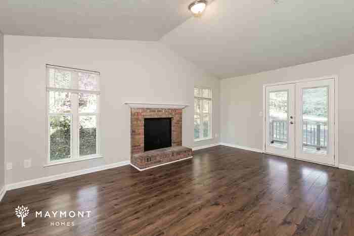 3280 Canterbury Trl - Photo 5 of 12