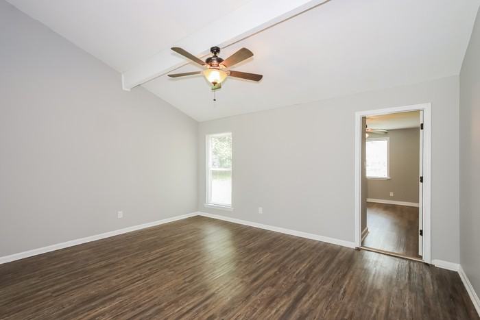 3504 Osage Ct - Photo 3 of 11