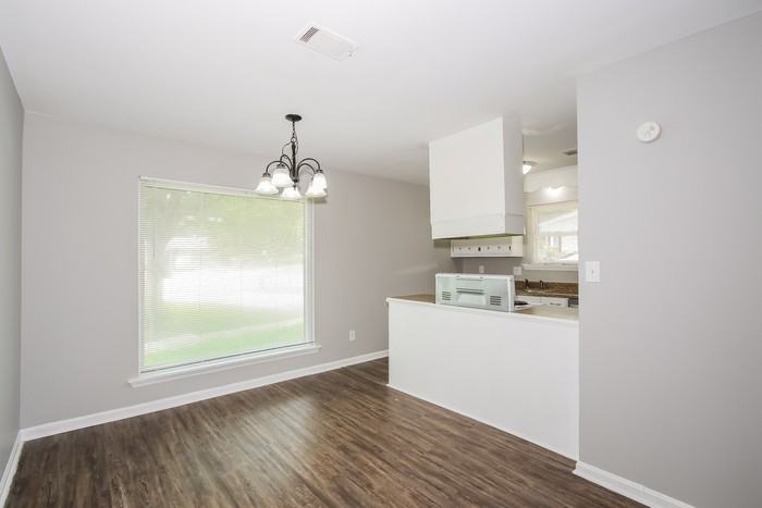 3504 Osage Ct - Photo 4 of 11