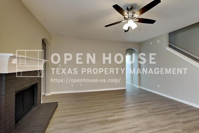 3917 Hanna Rose Ln - Photo 4 of 23