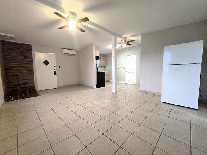 919 Columbia Ave - Photo 5 of 26