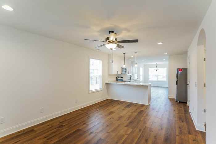 658 19th Ave W - Photo 2 of 14