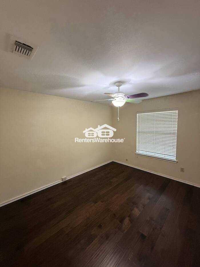 244 Nixon St - Photo 7 of 18