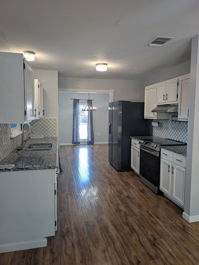 6719 Timberhill - Photo 2 of 16