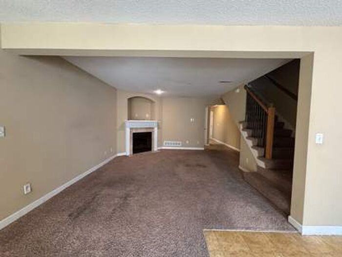 924 Sw Imperial Ln - Photo 3 of 8