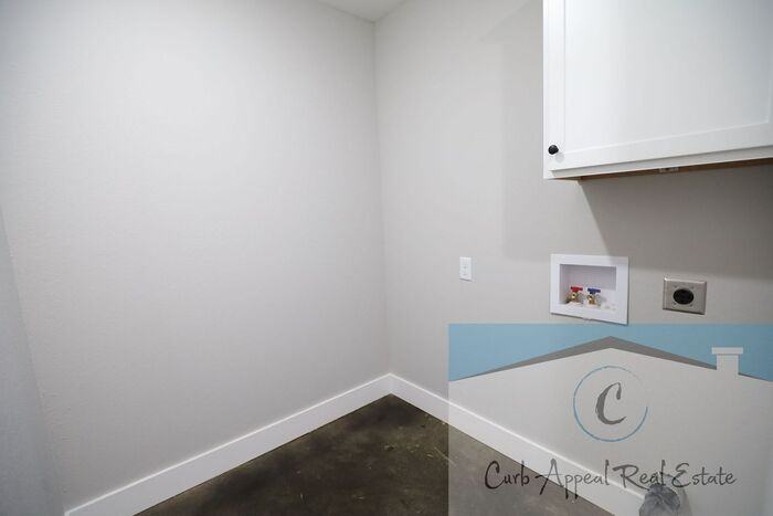 204 Redwood Dr - Photo 5 of 18