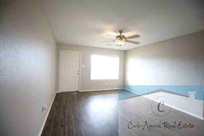 3702 Churchill Dr - Photo 3 of 18