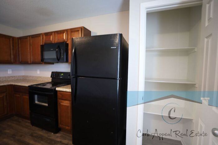 3702 Churchill Dr - Photo 5 of 18