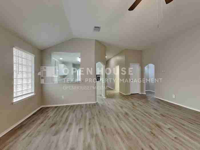 20110 18th Fairway Dr - Photo 5 of 20