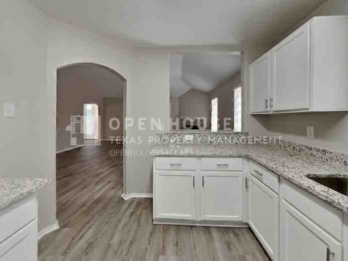 20110 18th Fairway Dr - Photo 6 of 20