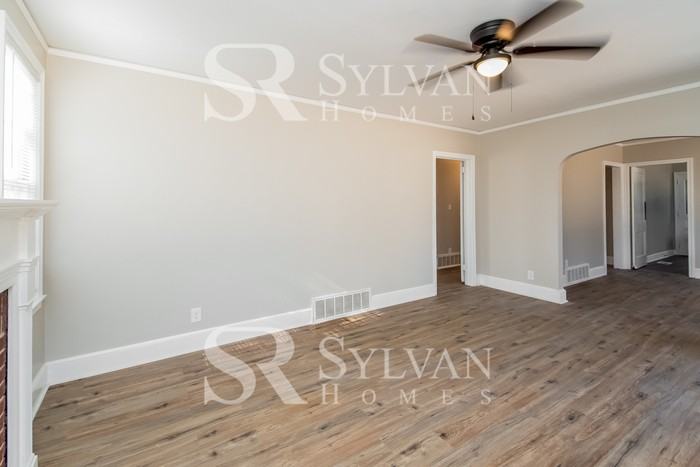 922 Charleston Hwy - Photo 5 of 16