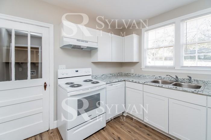 922 Charleston Hwy - Photo 7 of 15