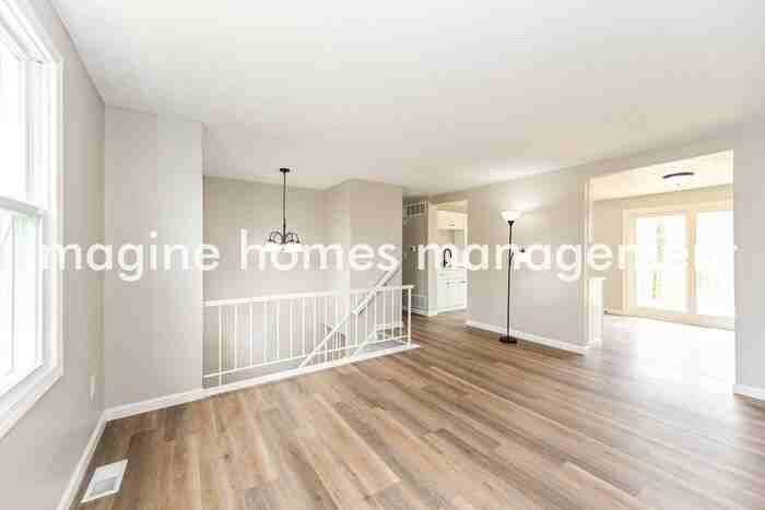 876 Laverty Ln - Photo 5 of 21