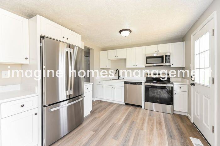 876 Laverty Ln - Photo 7 of 21