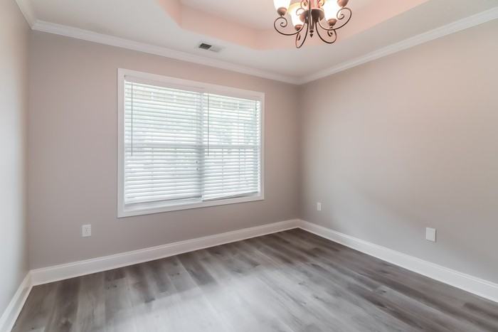 221 Raleigh Way - Photo 7 of 17