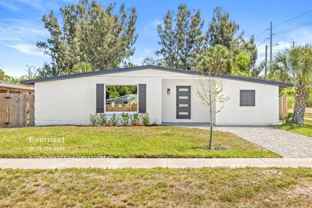 5908 S Manhattan Ave - Photo 1 of 1