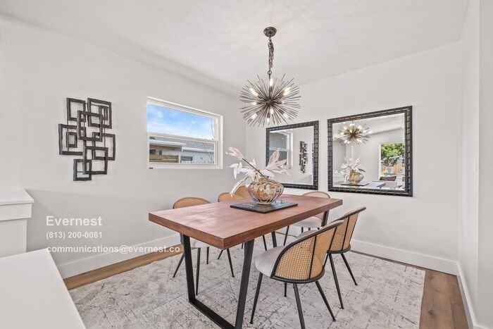 5908 S Manhattan Ave - Photo 4 of 47