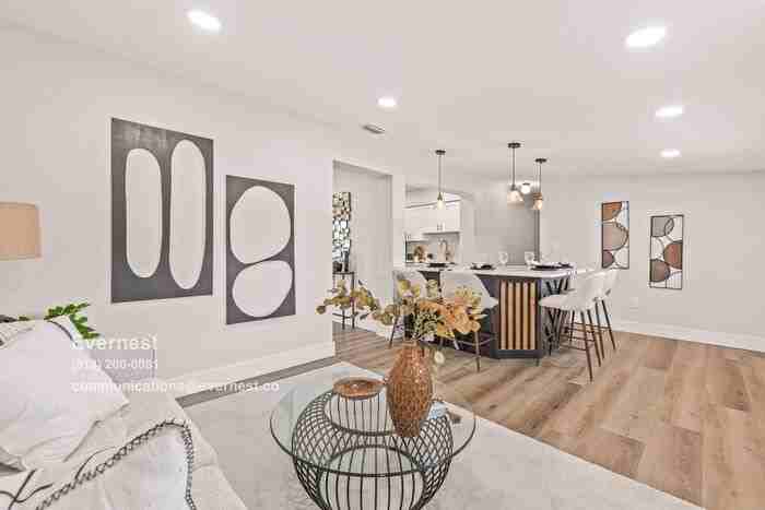 5908 S Manhattan Ave - Photo 6 of 47