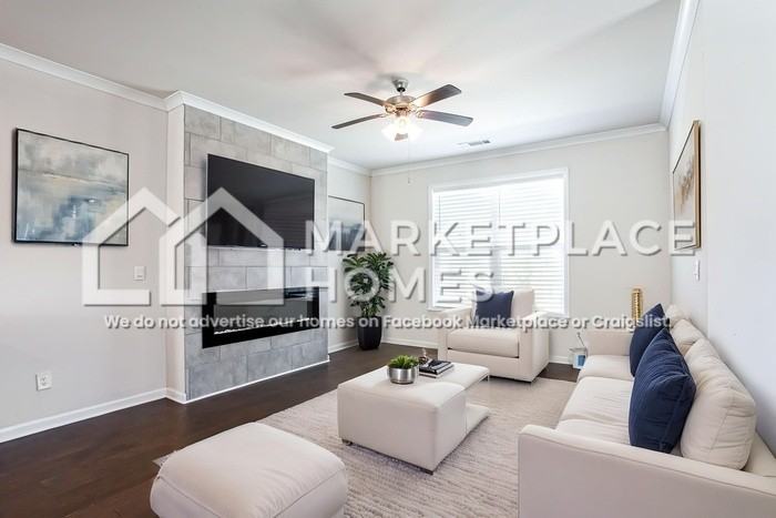 3005 Westpoint Cir - Photo 3 of 43