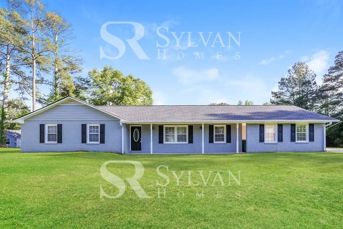 10 Pine Cir - Photo 2 of 16