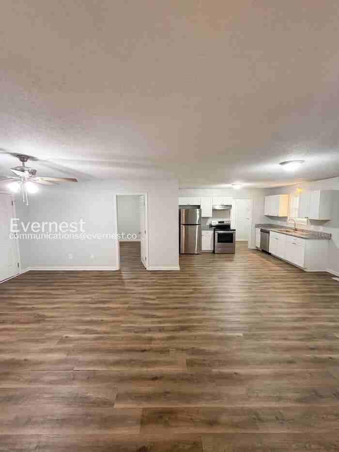 711 W Creek Cir - Photo 5 of 25