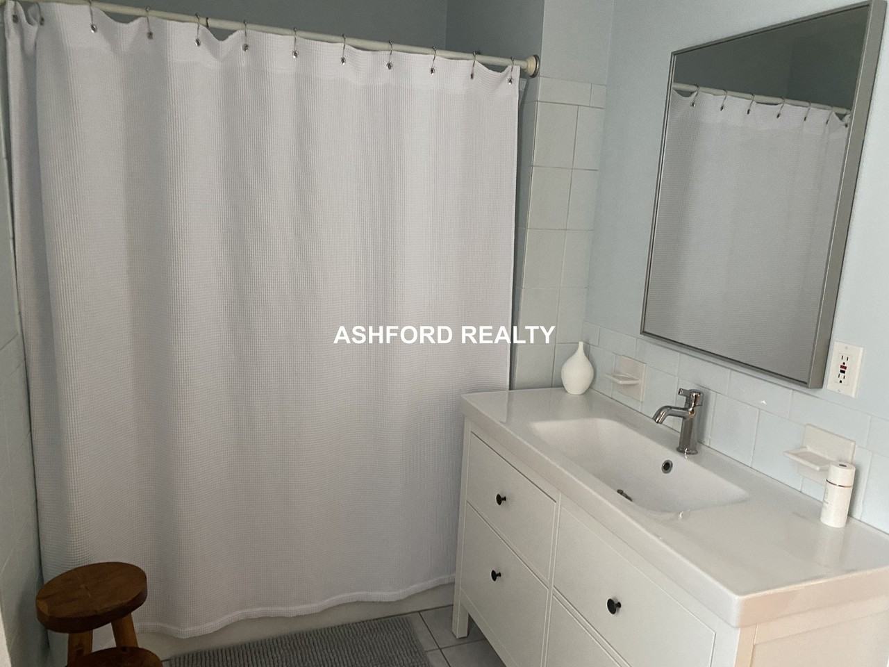 Dartmouth St #1 - Photo 3 of 9