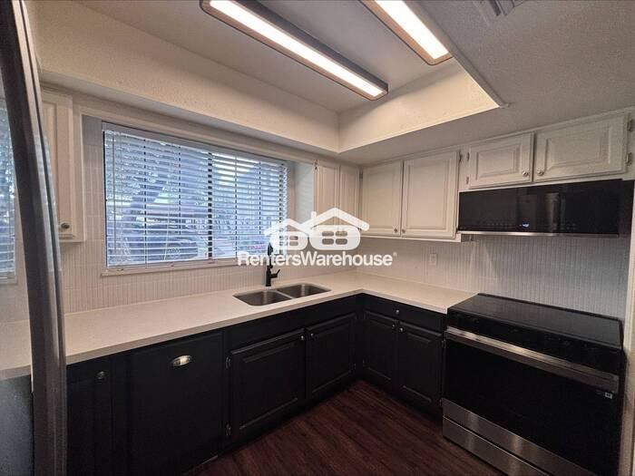 15402 N 28th St #130 - Photo 4 of 11