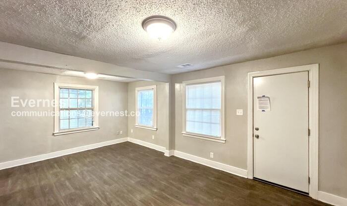 761 Whitney Ave - Photo 4 of 20