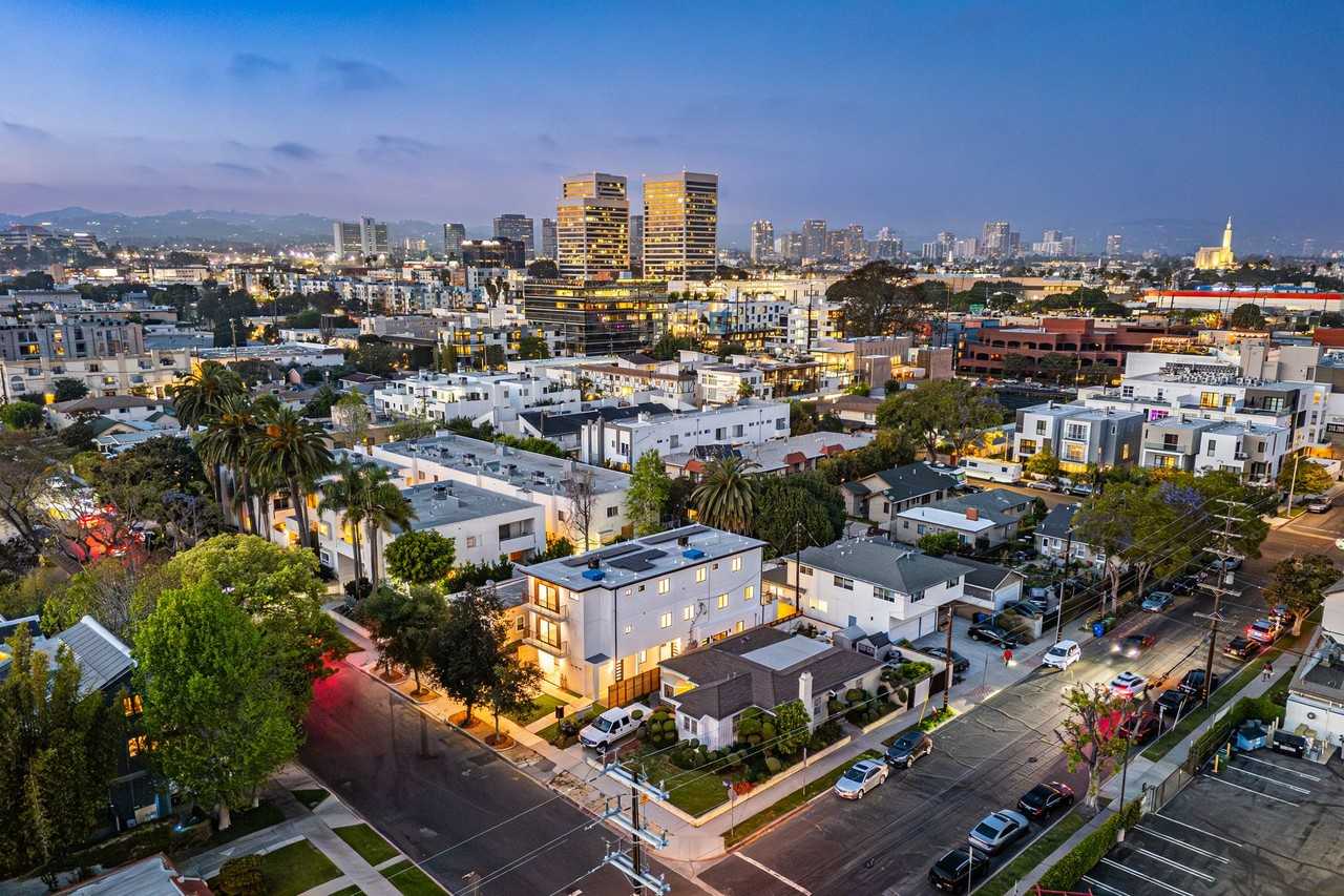 1954 Purdue Ave - Photo 2 of 50