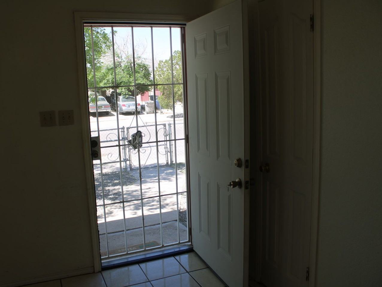 10736 Obsidian St - Photo 2 of 22