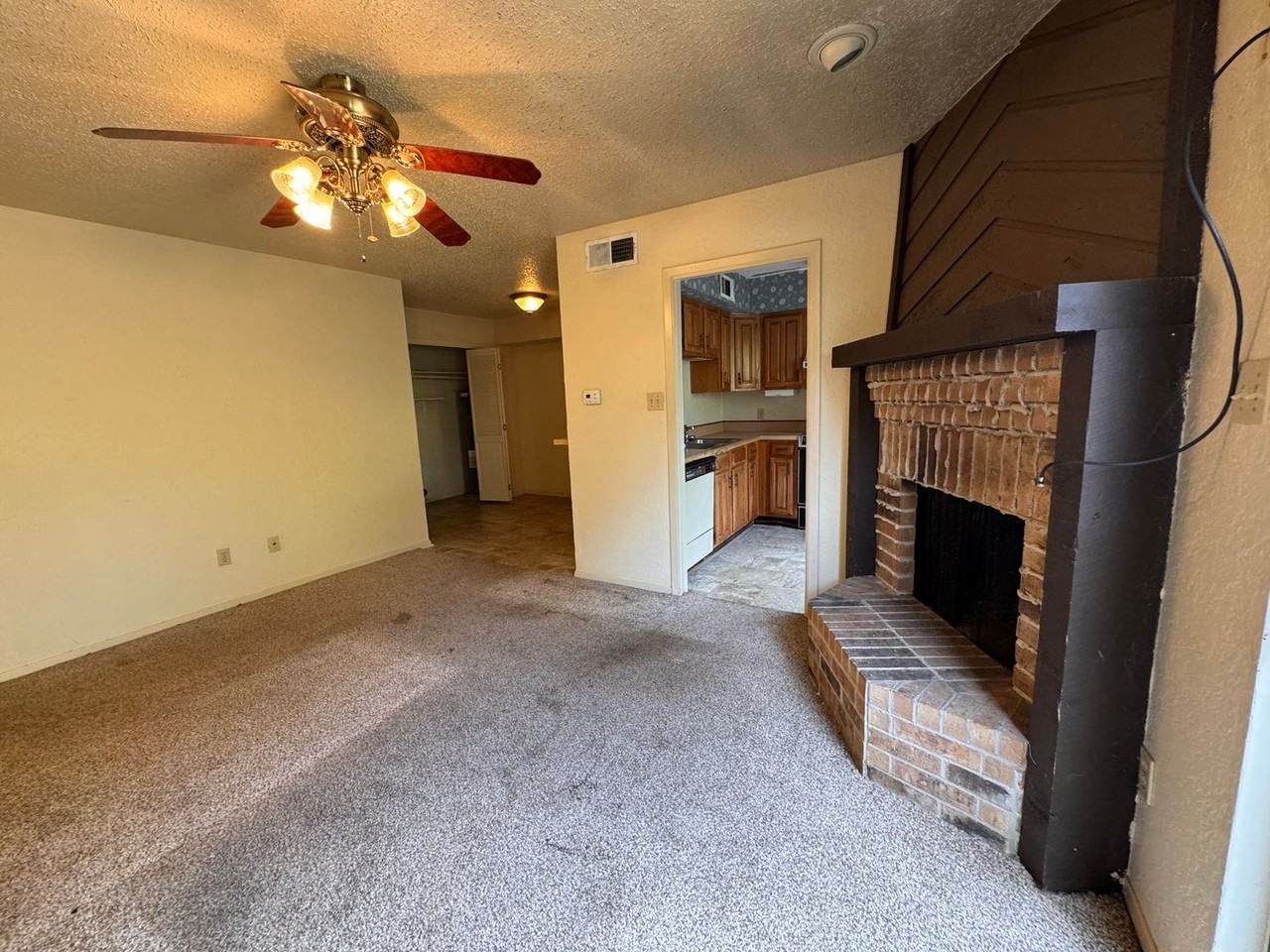 5454 Financial Plz #3C - Photo 3 of 10