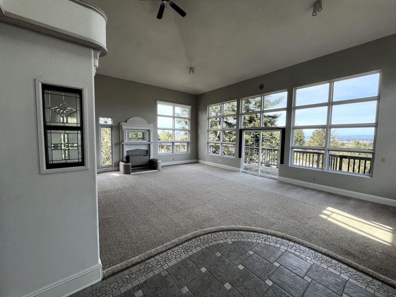 3747 Trinity St - Photo 3 of 36