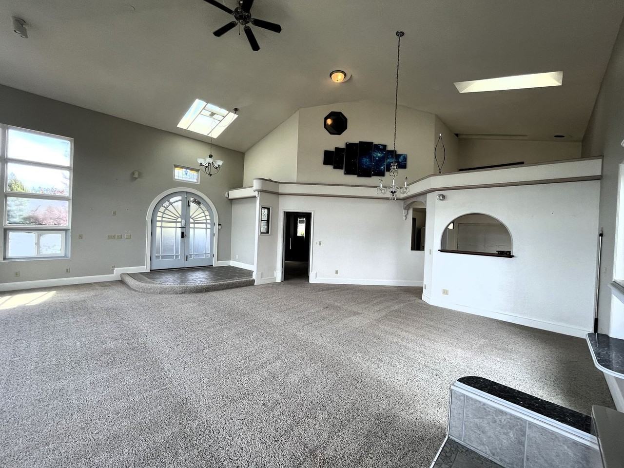 3747 Trinity St - Photo 7 of 36