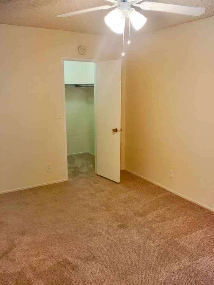 Hornblend House - Photo 3 of 33