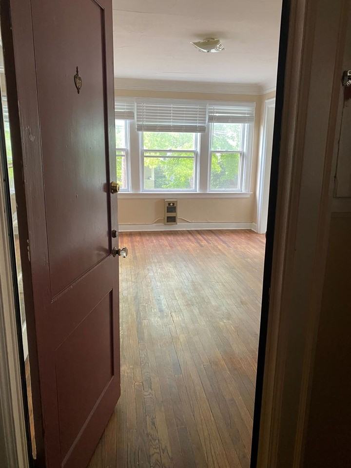 Wilder Apts - Photo 4 of 12