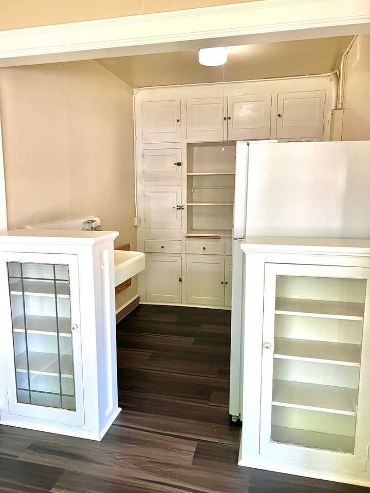 Wilder Apts - Photo 7 of 12